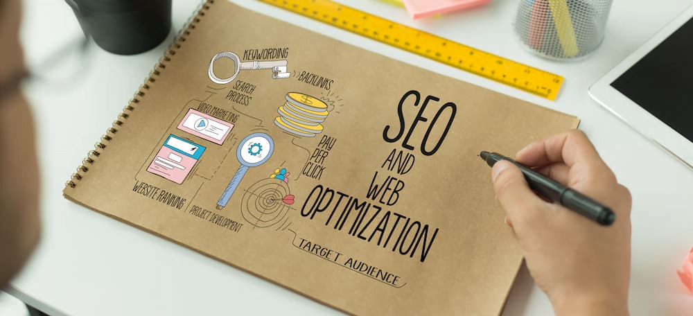 Man drawing SEO traffic tools